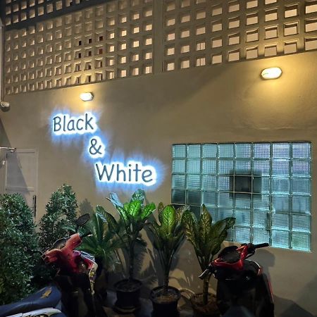 Mr Black & Ms White -Self Check In Accommodation Bangkok Eksteriør bilde